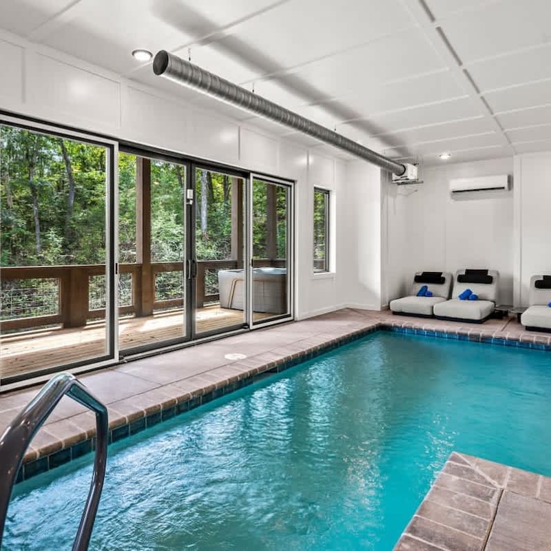 Sevierville - Heated pool, hot tub, theater room