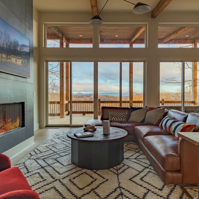 Mountain View Luxury Lodge | Hot Tub Retreat
