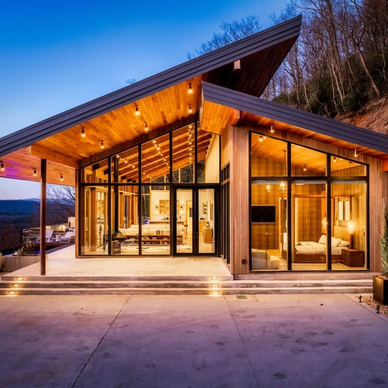 Modern Mountain-View Luxe Glass Frame Cabin