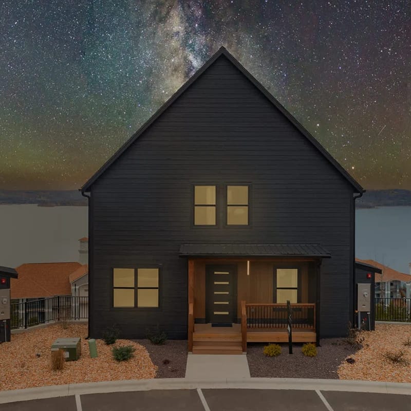 Lakefront Luxury 9BR Retreat—Pools & Hot Tub