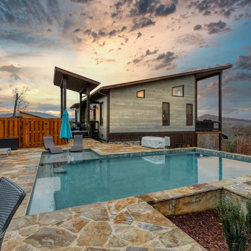 Luxury Blue Ridge Cabin • Pool, Hot Tub, Views
